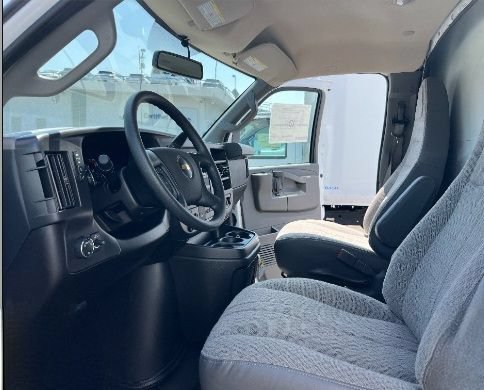New 2025 Chevrolet Express 4500 Extended w/ Power Convenience Package RWD image 9