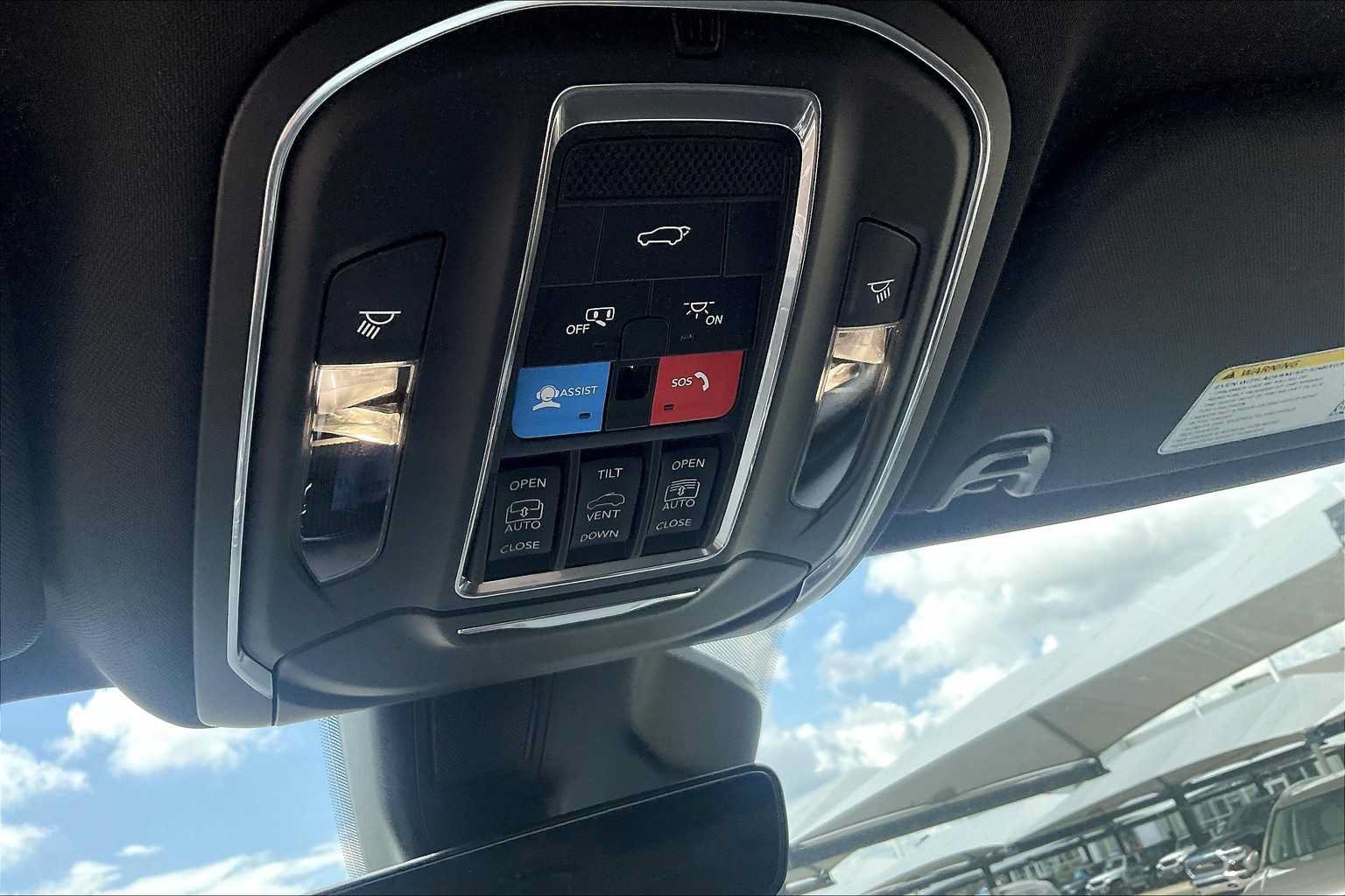 New 2025 Jeep Wagoneer L Series II w/ Convenience Group I AWD/4WD image 17