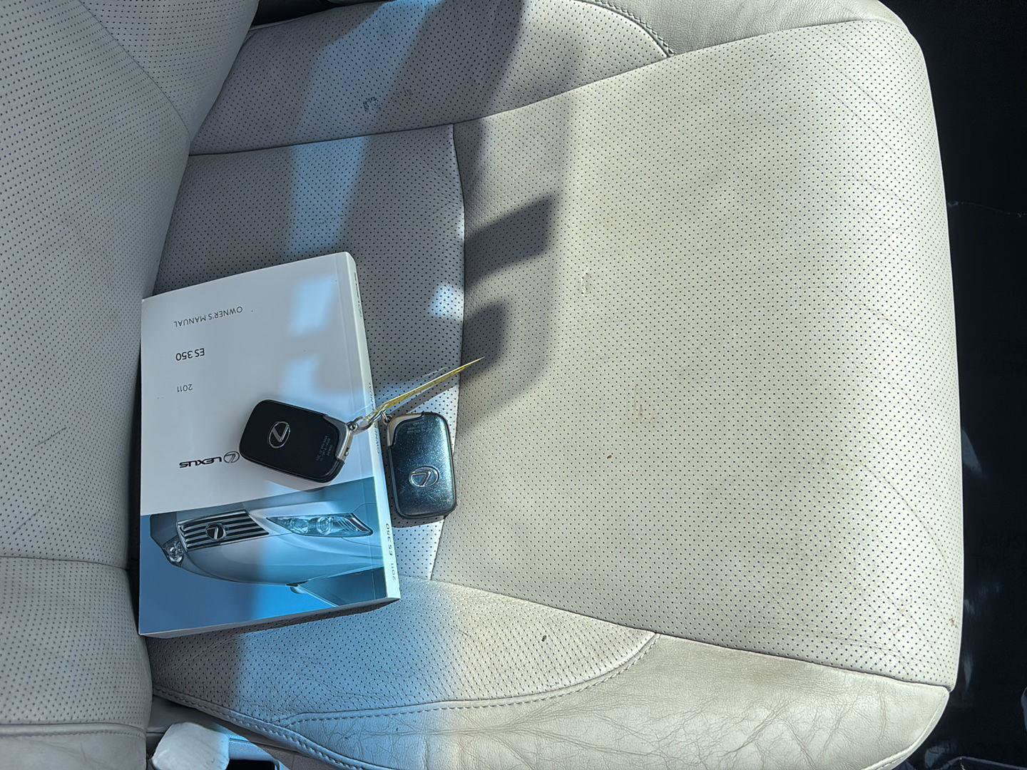 Used 2011 Lexus ES 350 FWD image 11