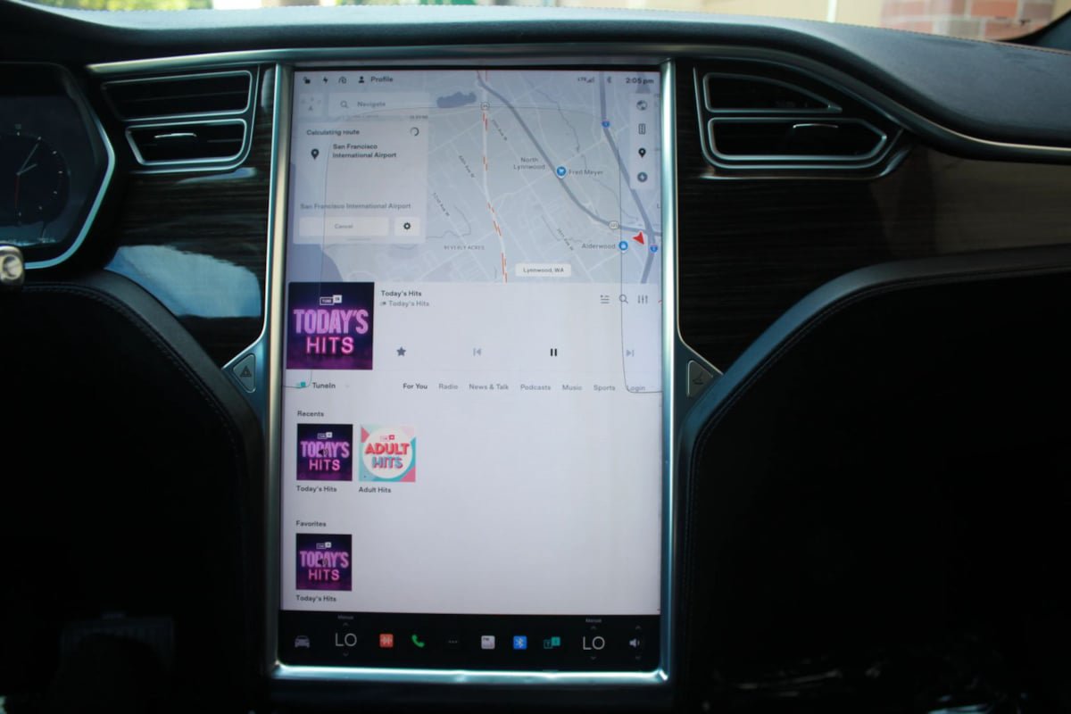 Used 2016 Tesla Model X 90D AWD/4WD image 23