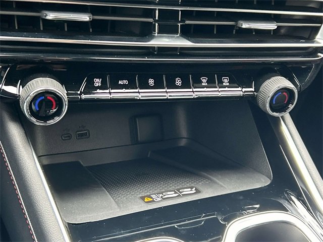 New 2026 Chevrolet Traverse RS image 32