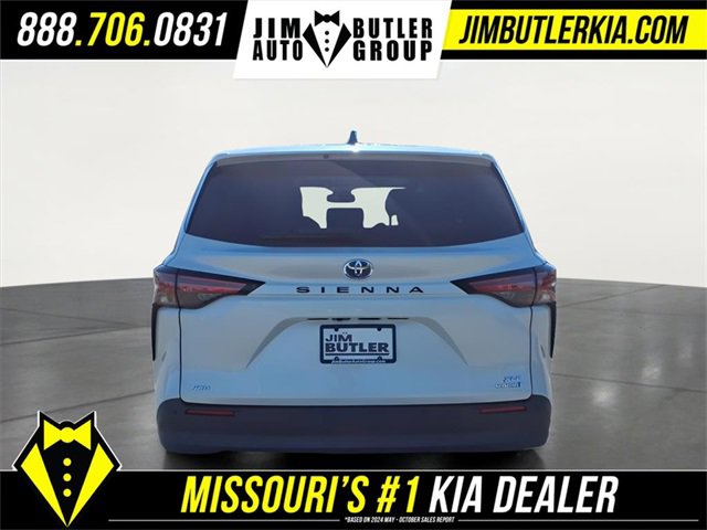 Used 2021 Toyota Sienna XLE image 33