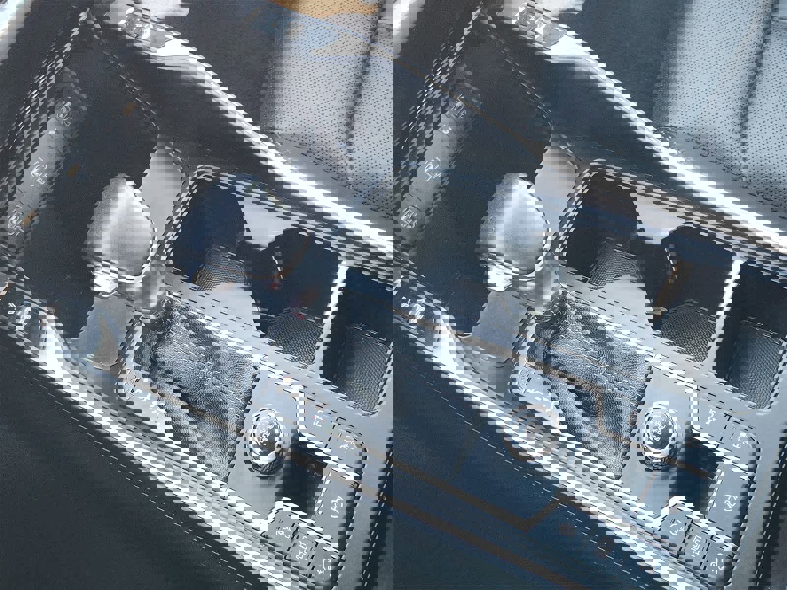 Used 2022 Kia Sorento EX w/ Panoramic Sunroof Package image 19