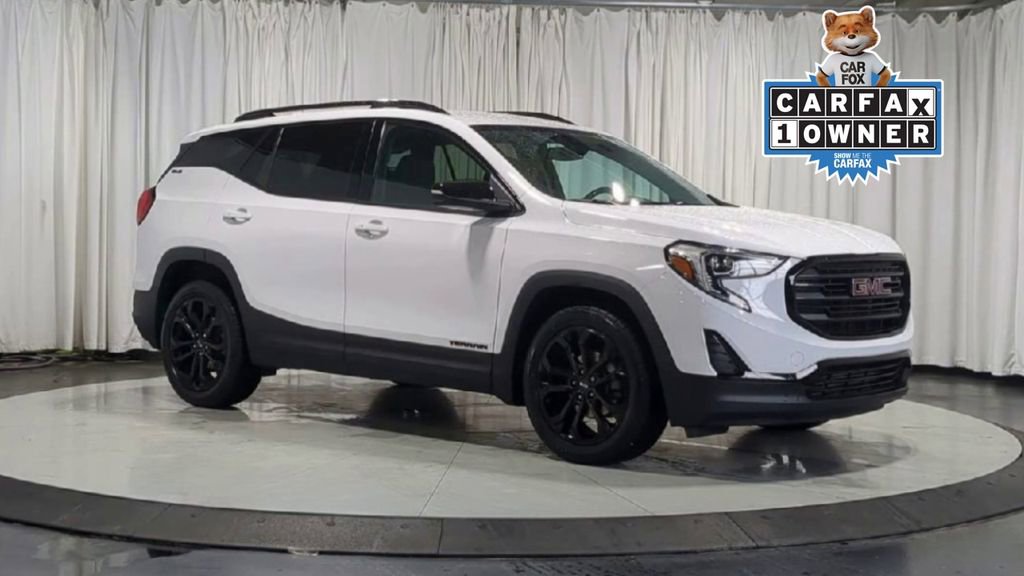 Used 2020 GMC Terrain SLE w/ Driver Convenience Package FWD image 2