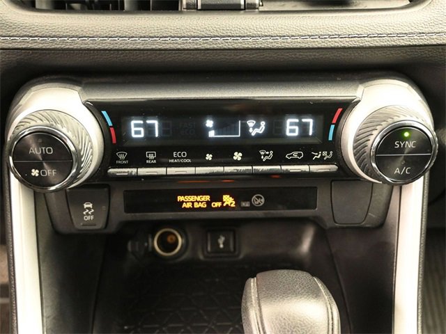 Used 2022 Toyota RAV4 LE image 13