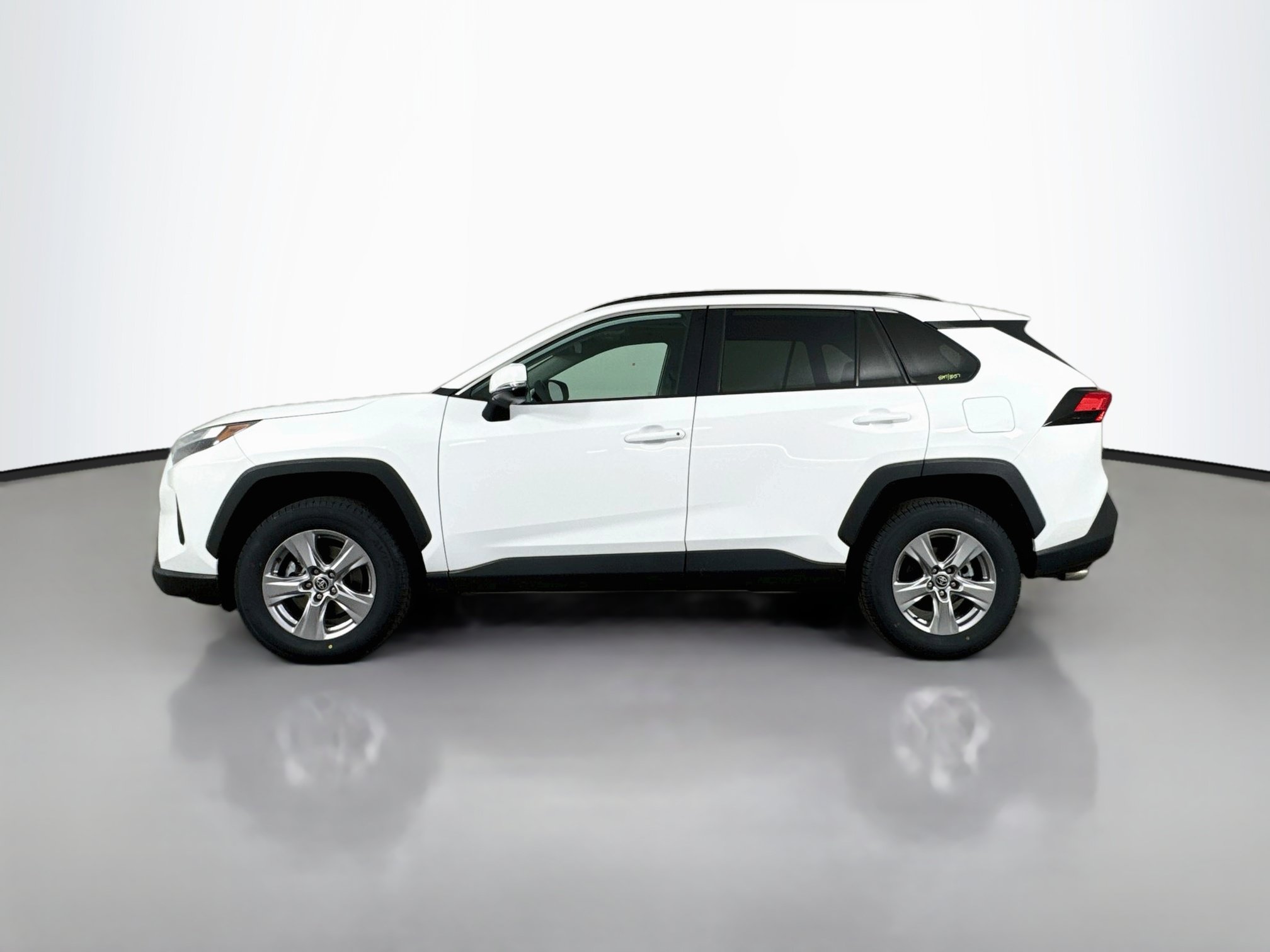 Certified 2023 Toyota RAV4 XLE w/ Convenience Package AWD/4WD image 4