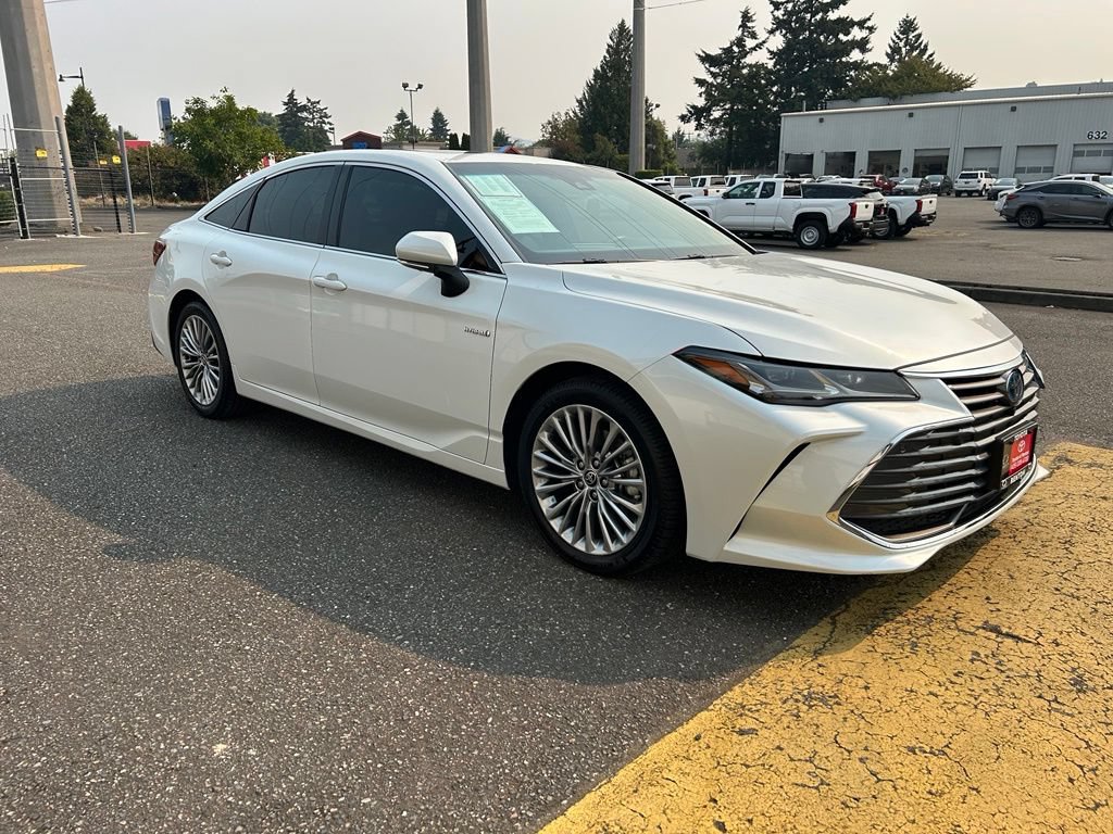 Certified 2021 Toyota Avalon Limited w/ Advanced Safety Package FWD image 3