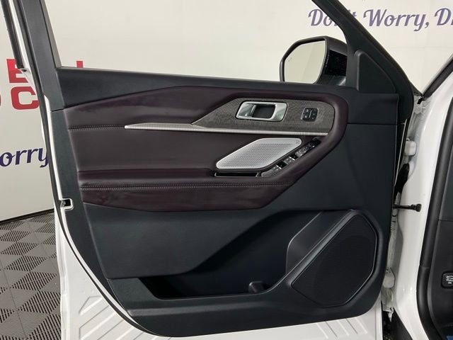 New 2026 Ford Explorer Platinum image 12