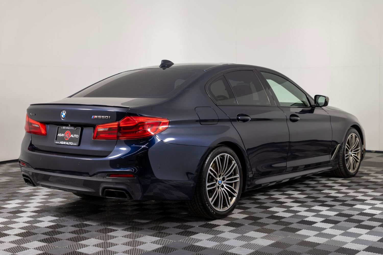 Used 2019 BMW M550i xDrive AWD/4WD image 7