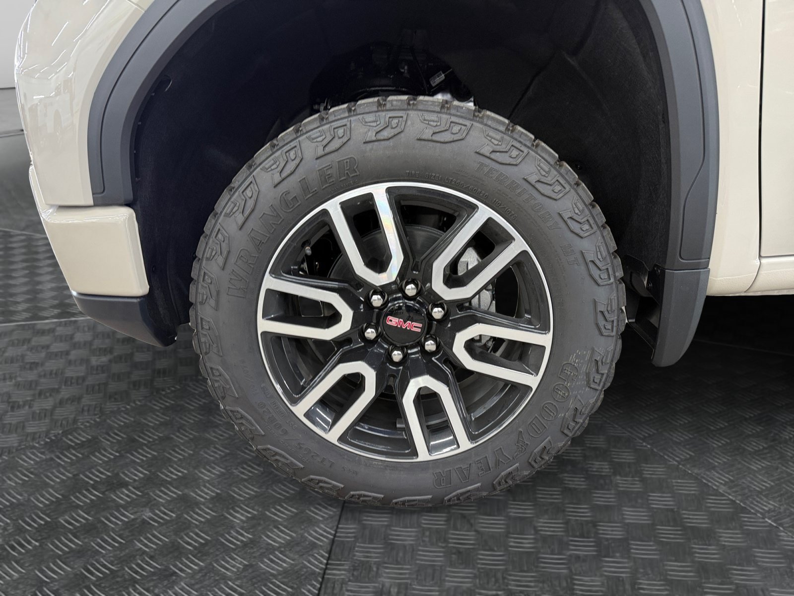 New 2026 GMC Sierra 1500 AT4 w/ AT4 Premium Package AWD/4WD image 37