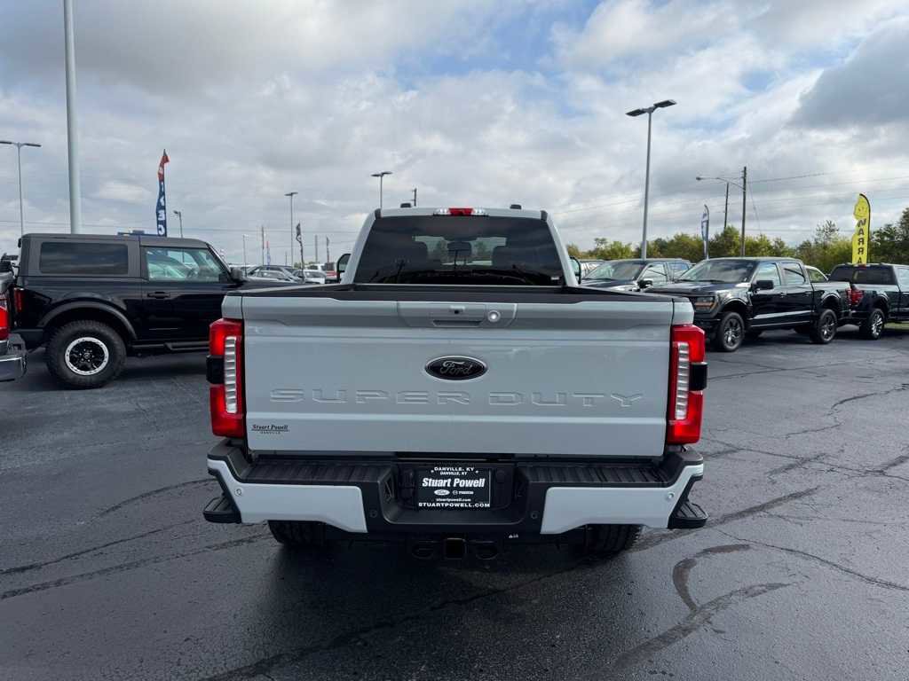 New 2026 Ford F250 Lariat w/ Black Appearance Package image 25