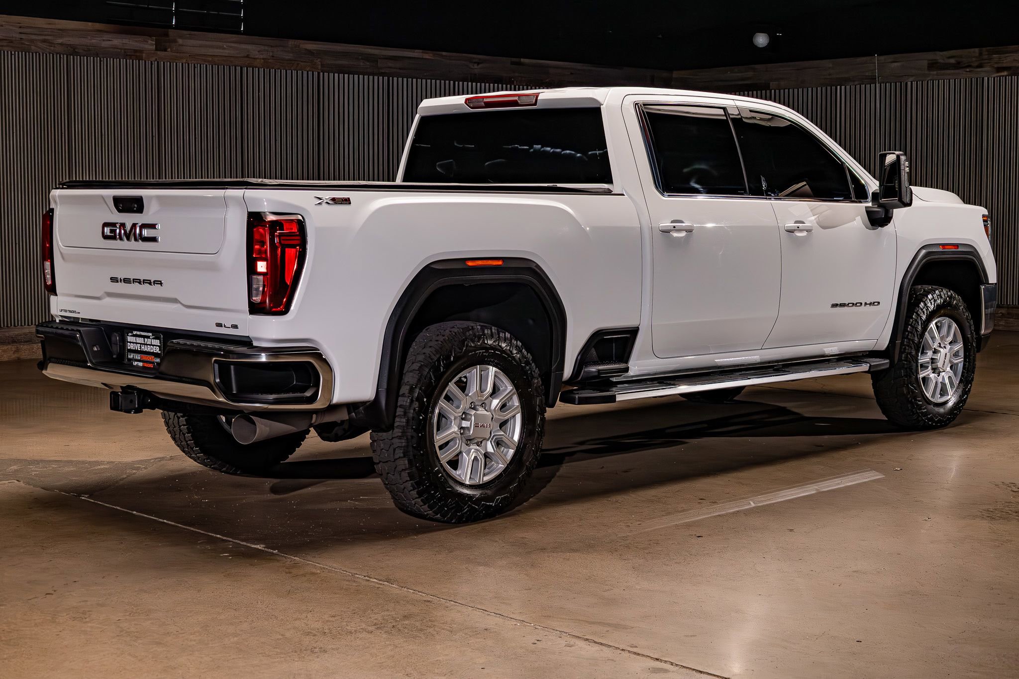 Used 2022 GMC Sierra 3500 SLE w/ SLE Value Package AWD/4WD image 9