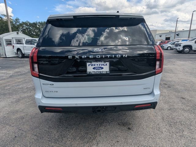 Used 2025 Ford Expedition Max Active AWD/4WD image 6