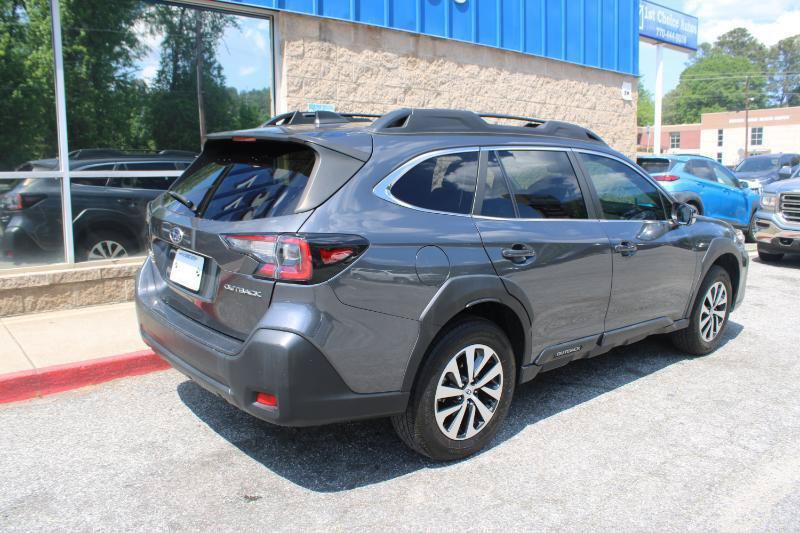 Used 2023 Subaru Outback Premium AWD/4WD image 4