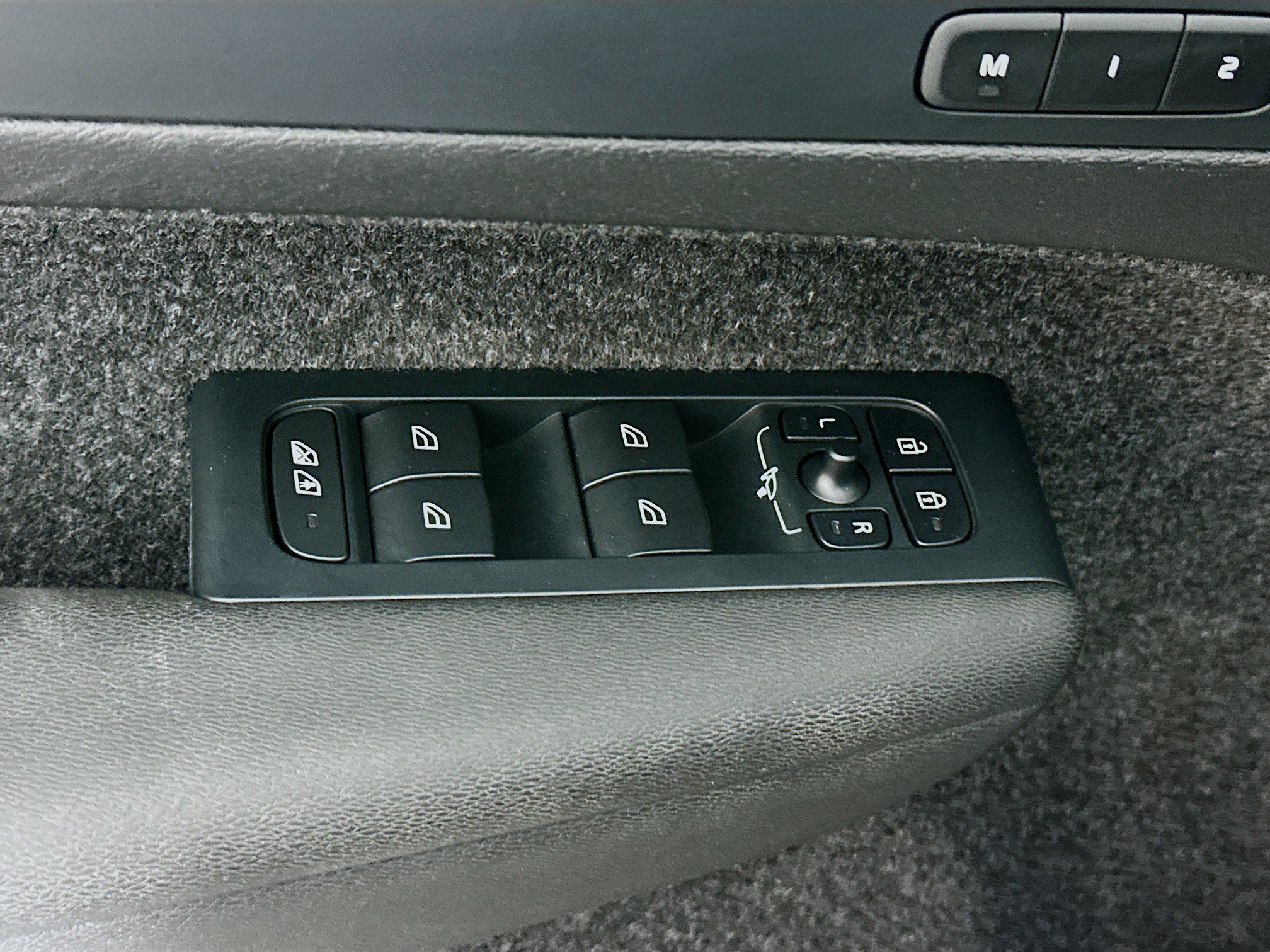 Used 2023 Volvo C40 P8 Recharge Plus AWD/4WD image 15