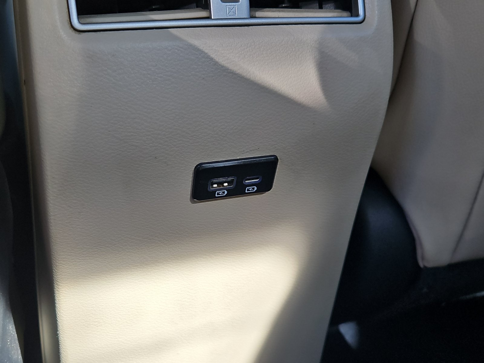 Used 2021 Nissan Maxima 3.5 SV w/ Floor Mat Group FWD image 13
