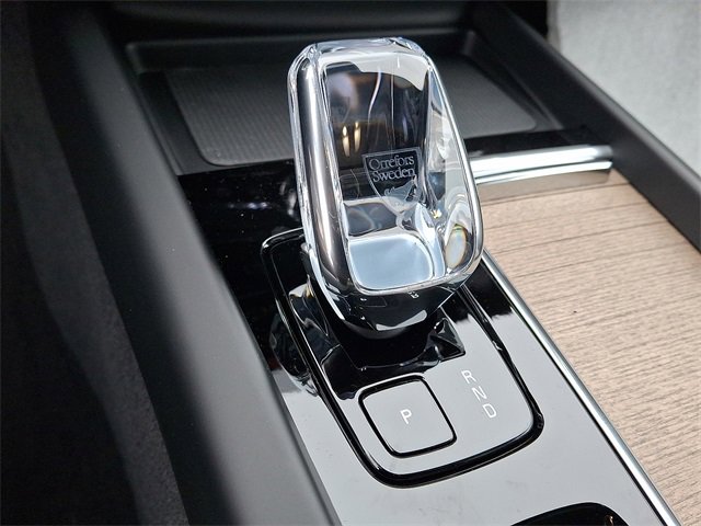 New 2026 Volvo XC60 B5 Plus w/ Protection Package Premier image 7