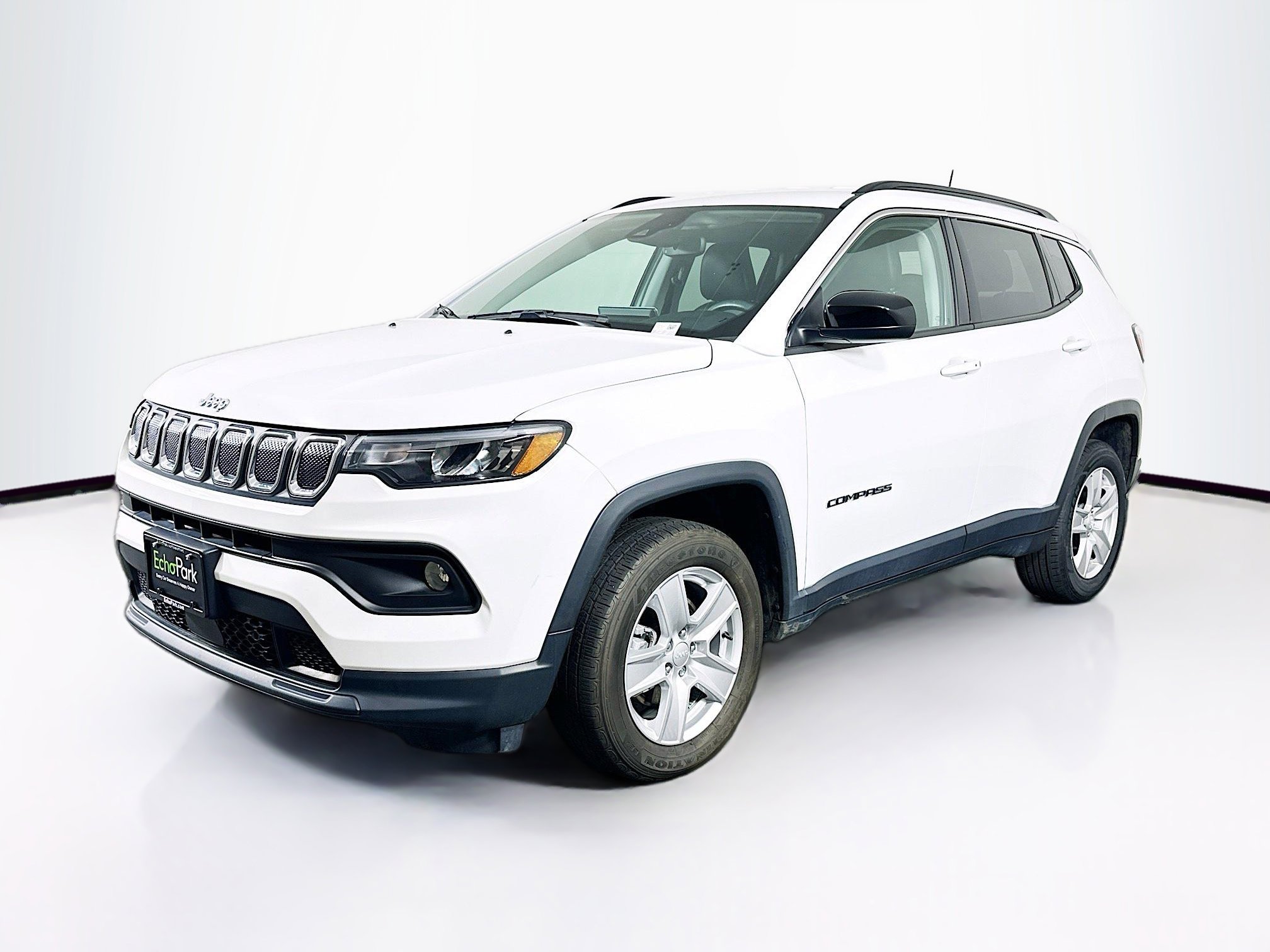 Used 2022 Jeep Compass Latitude w/ Convenience Group AWD/4WD image 3