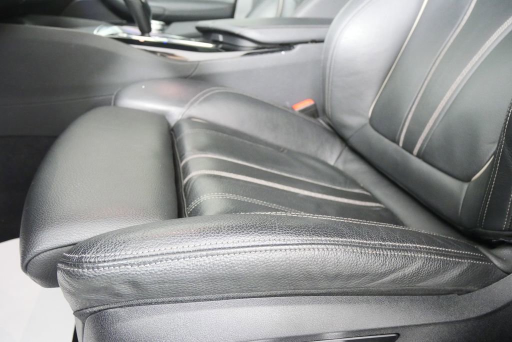 Used 2023 BMW 540i w/ M Sport Package image 9