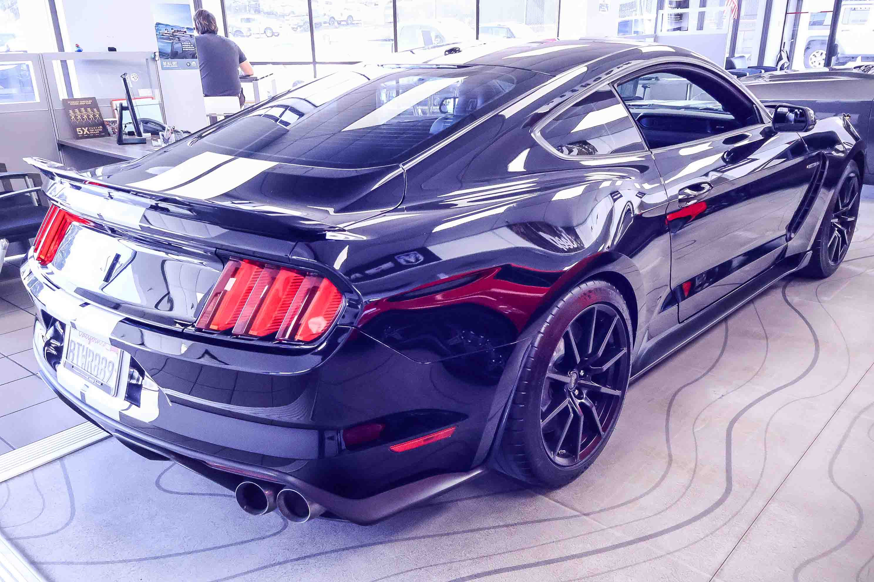 Used 2017 Ford Mustang Shelby GT350 image 16