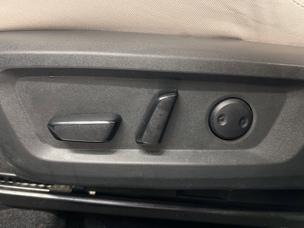 Used 2021 Nissan Rogue SV AWD/4WD image 27