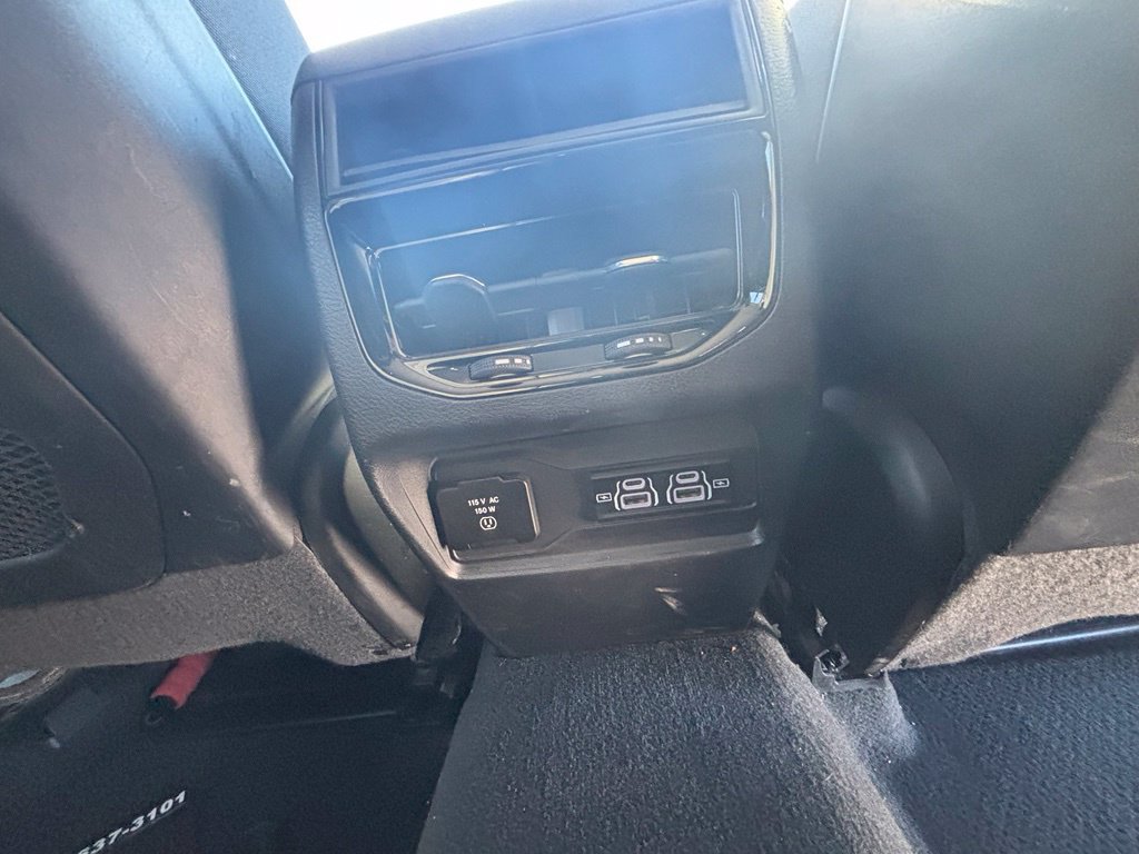 Used 2022 Jeep Grand Cherokee Laredo w/ Luxury Tech Group I AWD/4WD image 44
