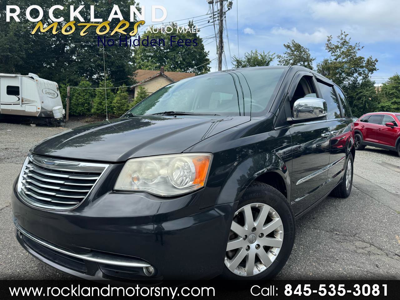 Used 2012 Chrysler Town & Country Touring-L w/ Entertainment Group #2 FWD image 1