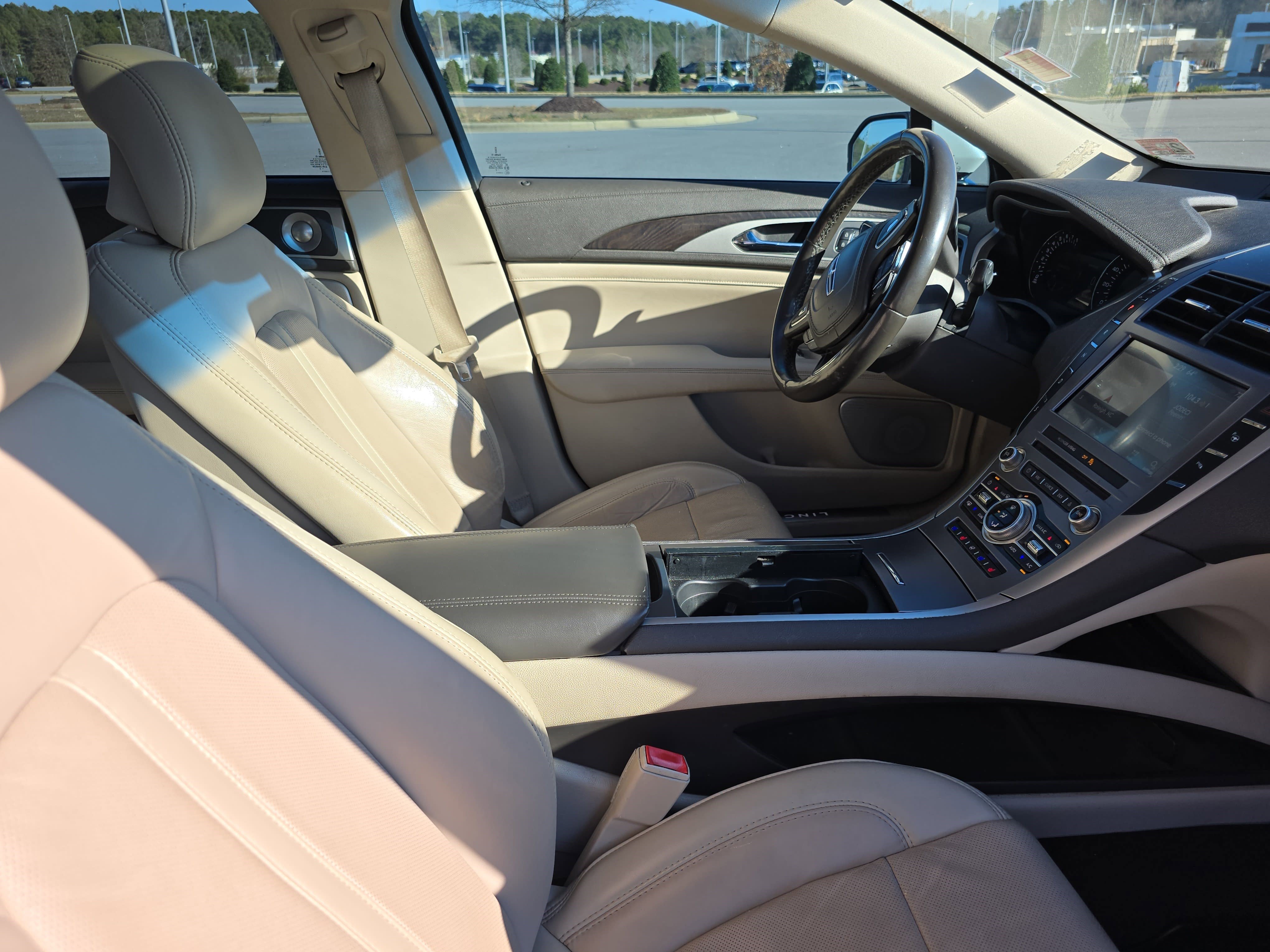 Used 2019 Lincoln MKZ Reserve w/ Luxury Package image 10