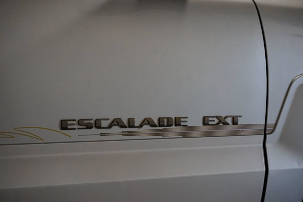 Used 2004 Cadillac Escalade EXT AWD/4WD image 49