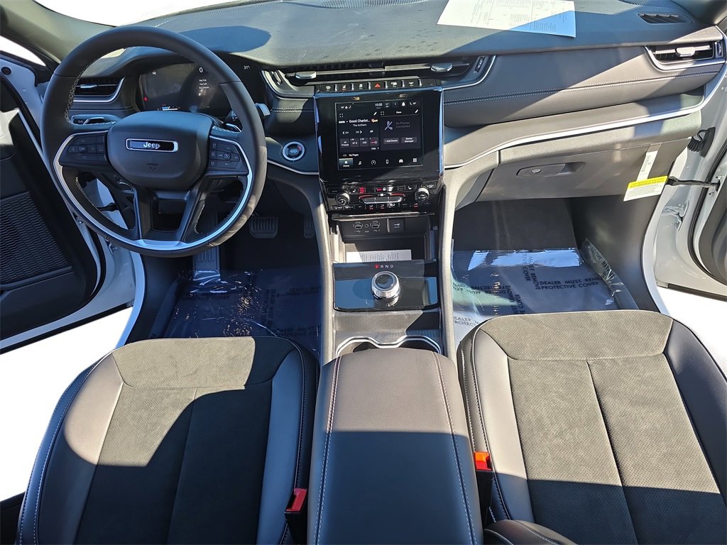 New 2025 Jeep Grand Cherokee L Altitude image 9