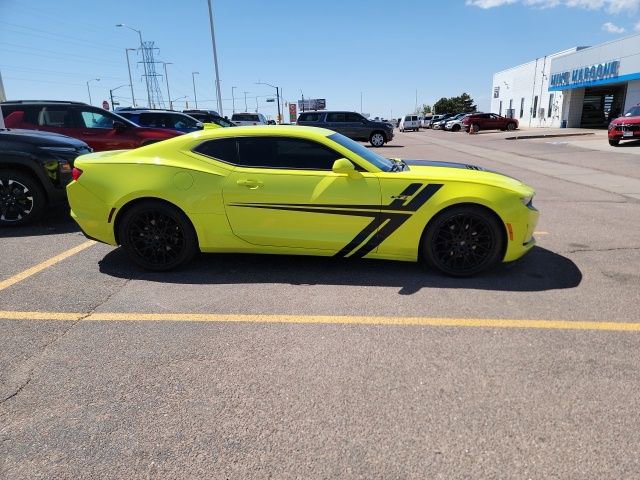Used 2020 Chevrolet Camaro LT RWD image 4