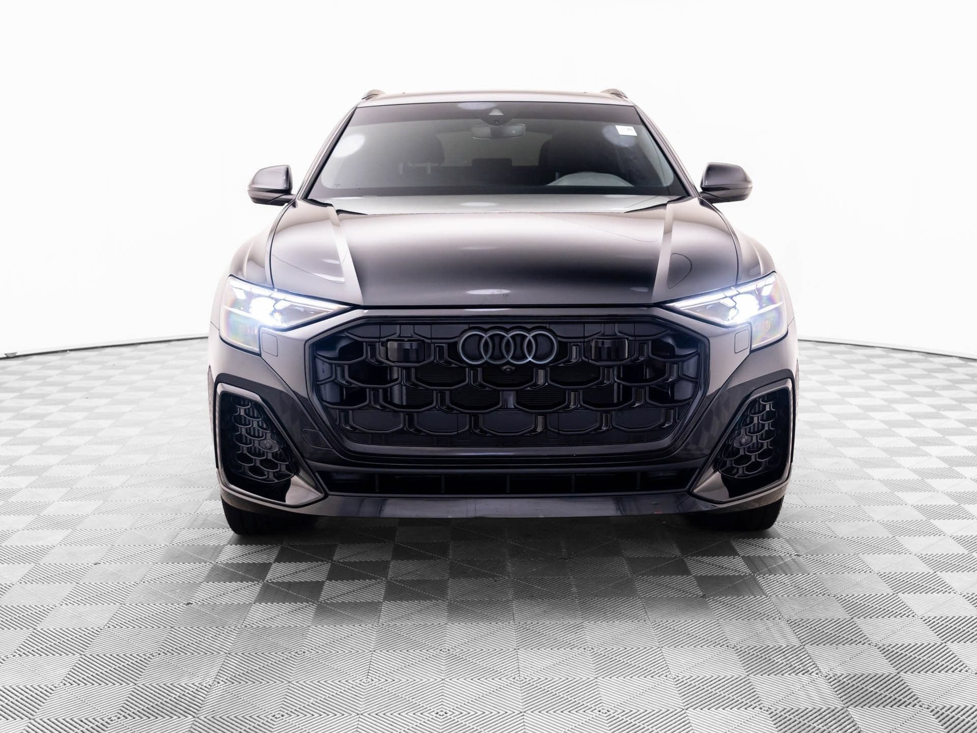 Used 2025 Audi Q8 Premium Plus AWD/4WD image 8