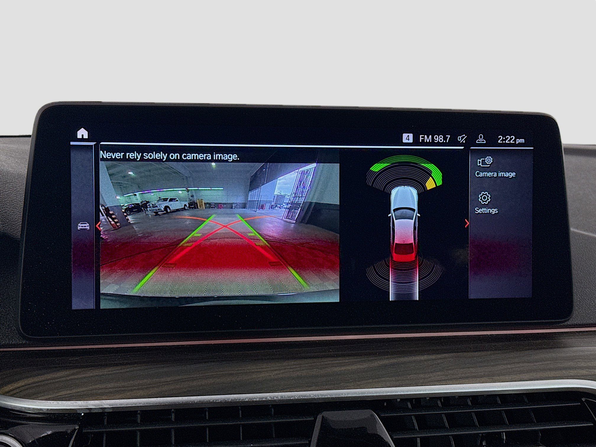 Used 2023 BMW 540i w/ Premium Package image 19