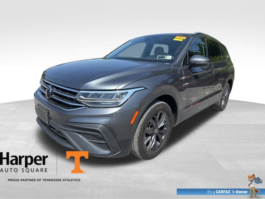 Used 2022 Volkswagen Tiguan SE w/ Panoramic Sunroof Package