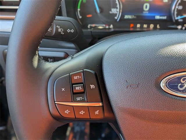 Used 2023 Ford Maverick Lariat w/ Lariat Luxury Package image 16