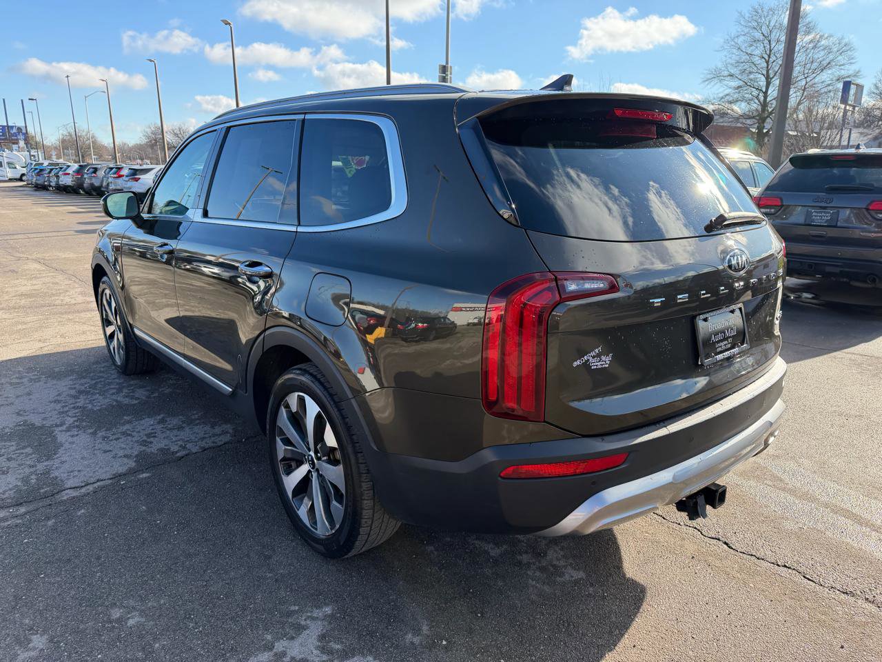 Used 2020 Kia Telluride S w/ S 8 Passenger Seating Package image 6