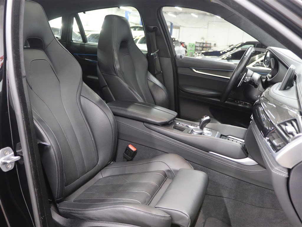 Used 2019 BMW X6 M w/ Executive Package image 28