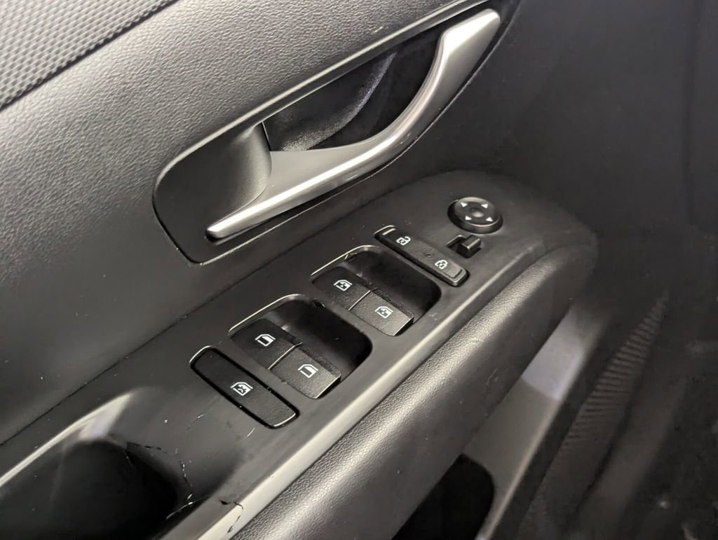 Used 2022 Hyundai Santa Cruz SEL Premium image 15