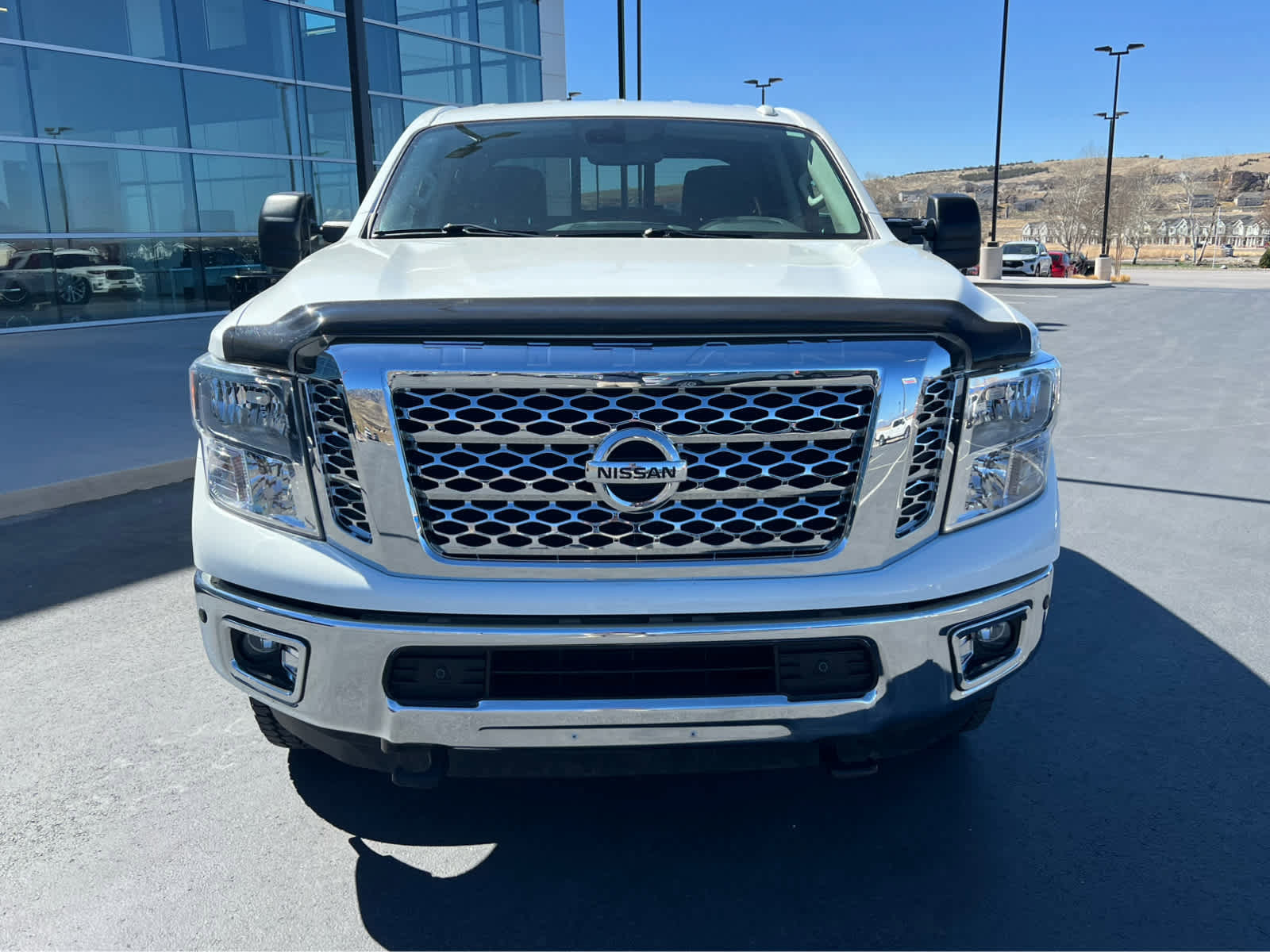 Used 2017 Nissan Titan SV AWD/4WD image 3