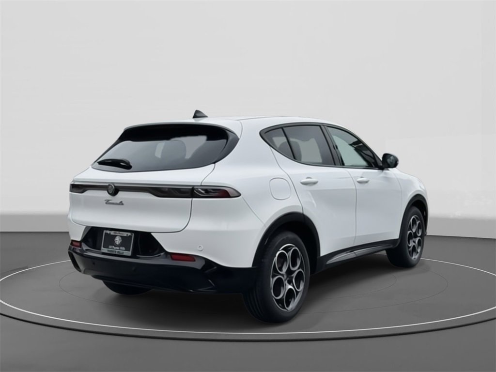 New 2025 Alfa Romeo Tonale w/ Premium Package image 6