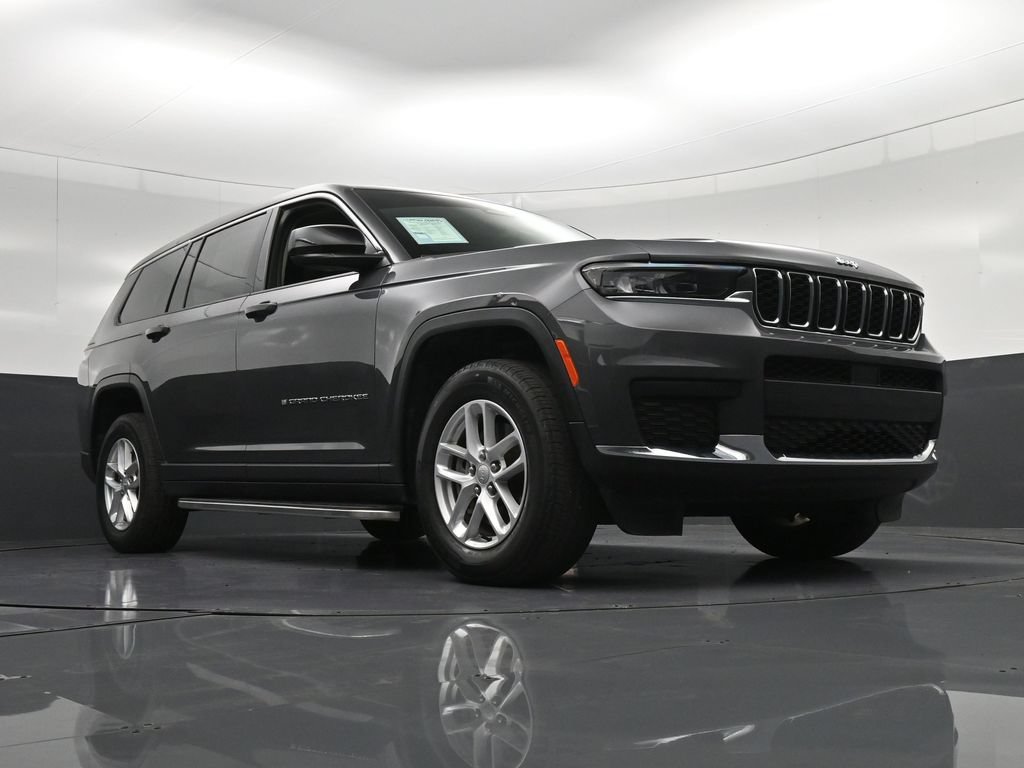 Used 2024 Jeep Grand Cherokee L Laredo RWD image 32