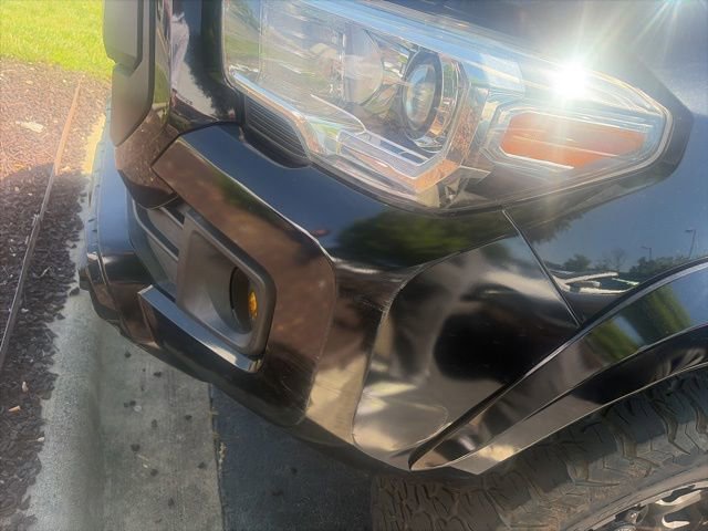 Used 2018 Toyota Tacoma TRD Sport AWD/4WD image 4