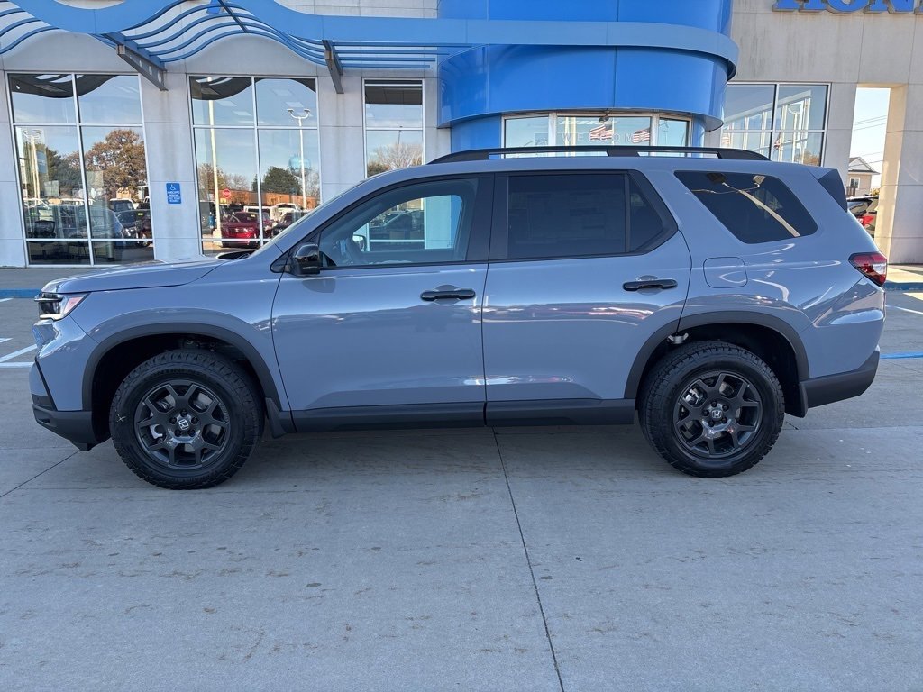 New 2025 Honda Pilot TrailSport image 6