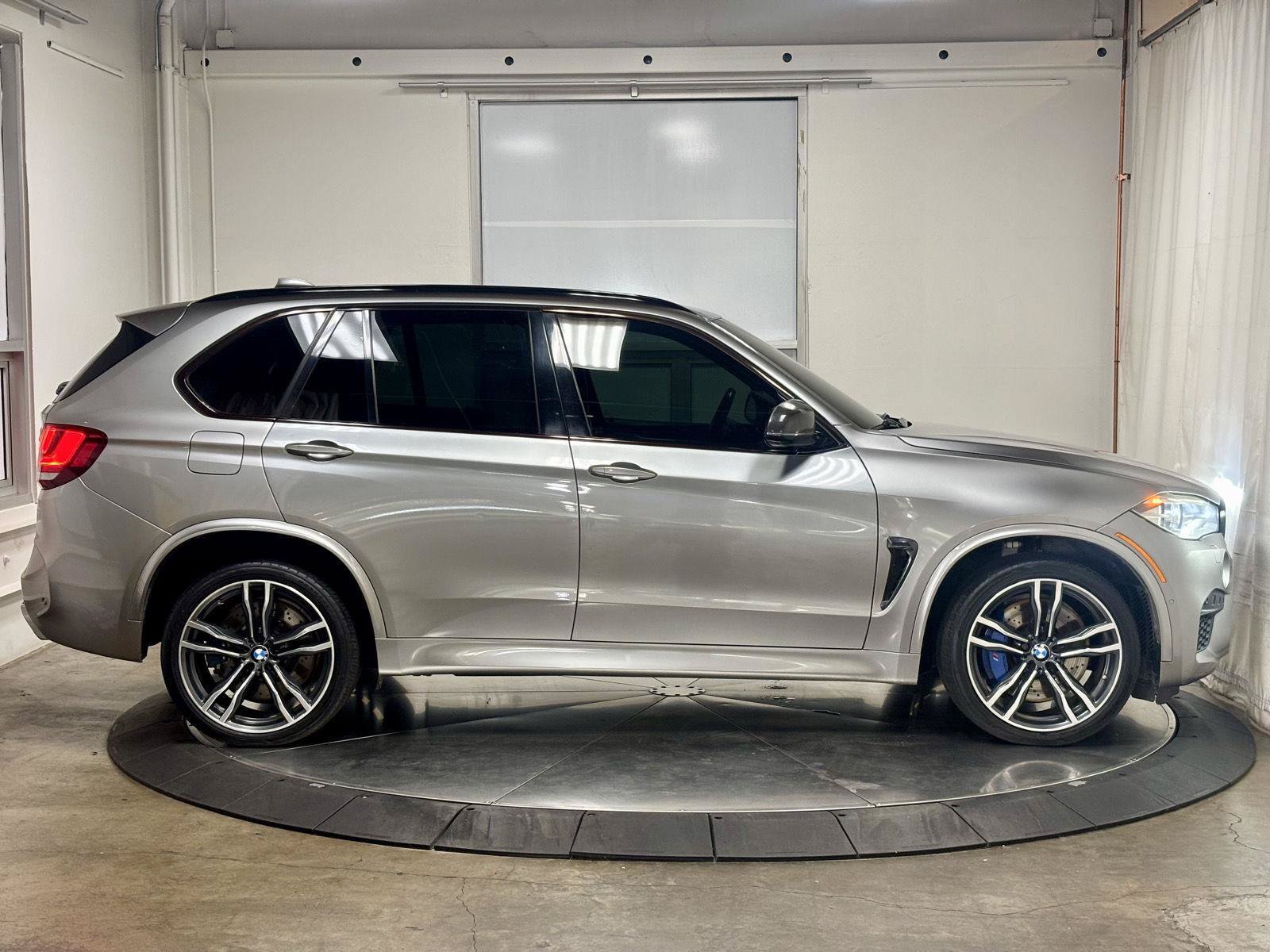 Used 2015 BMW X5 M AWD/4WD image 11
