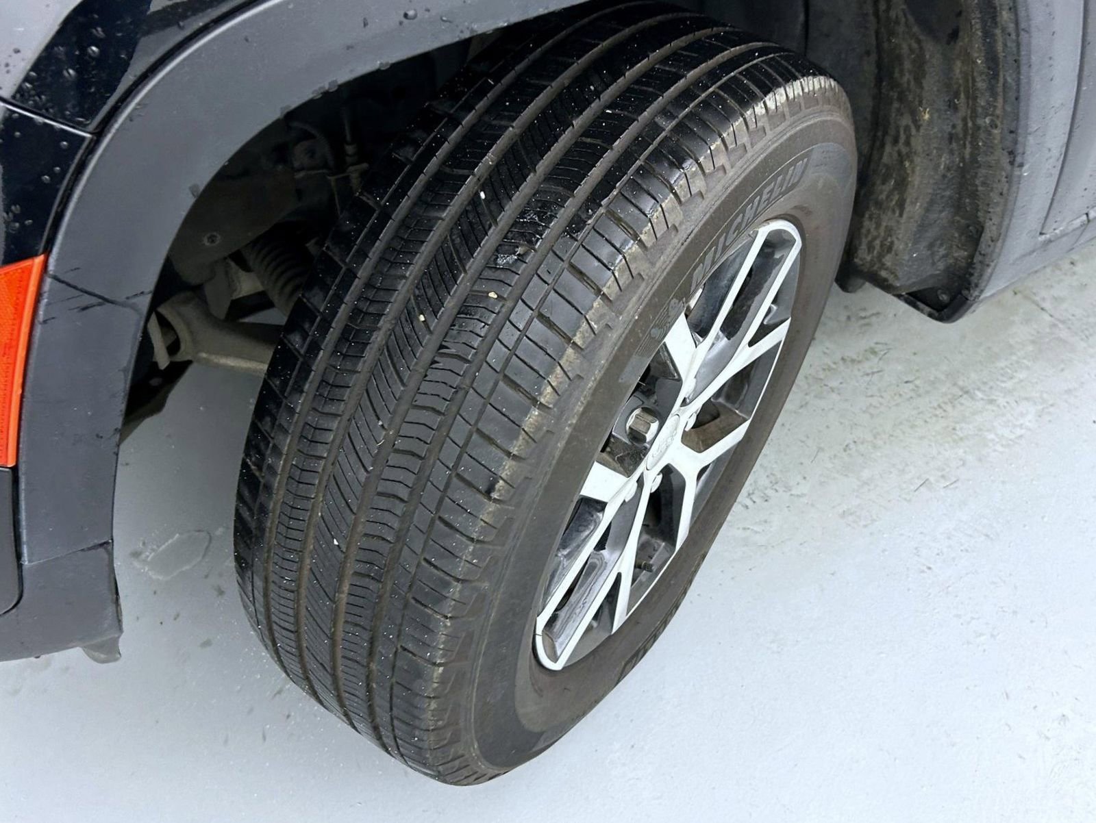 Certified 2024 Jeep Grand Cherokee Limited image 24