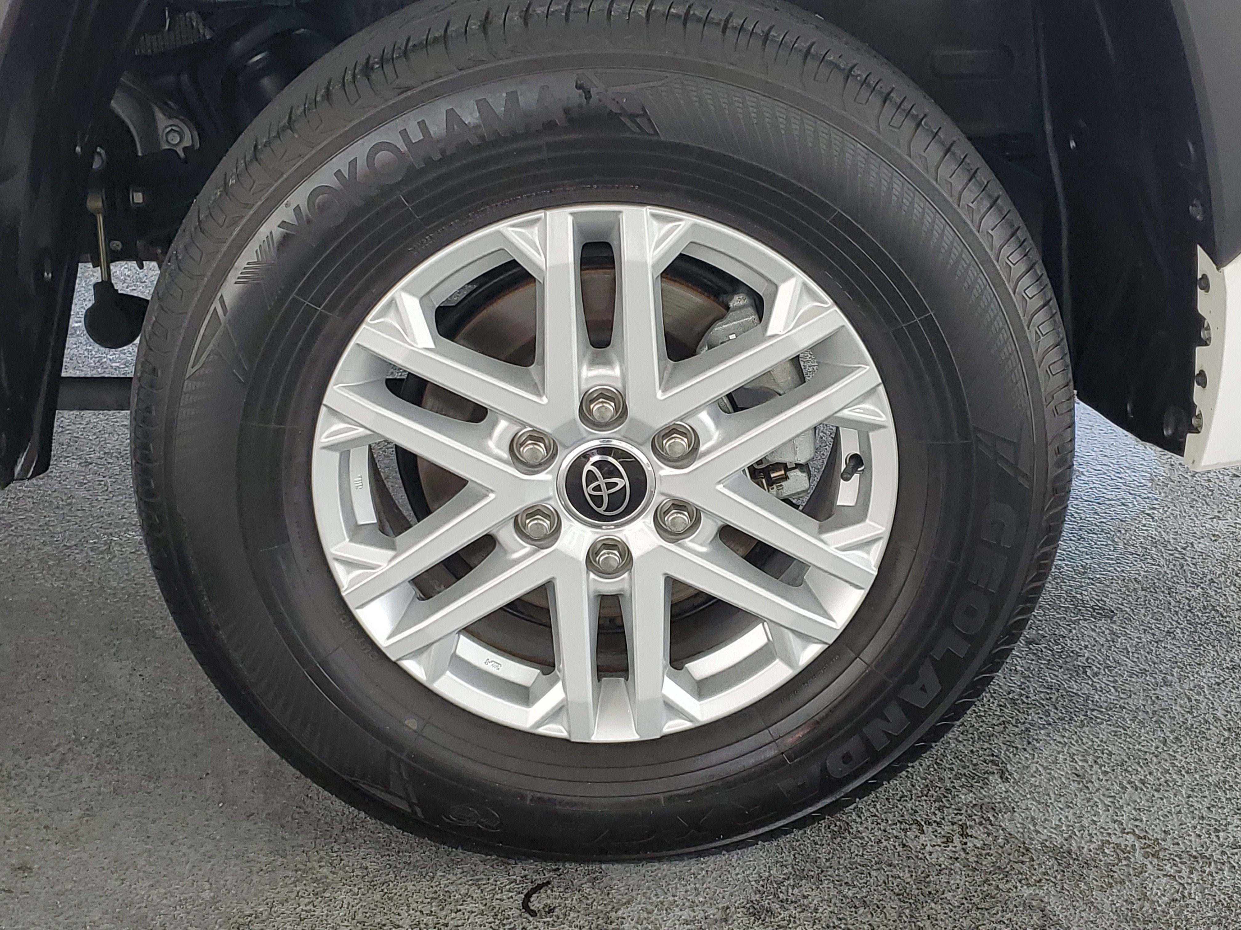 Used 2024 Toyota Tundra SR5 w/ SR5 Premium Package image 8