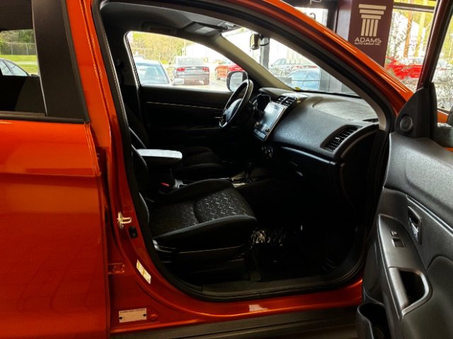 Used 2024 Mitsubishi Outlander Sport AWD image 30