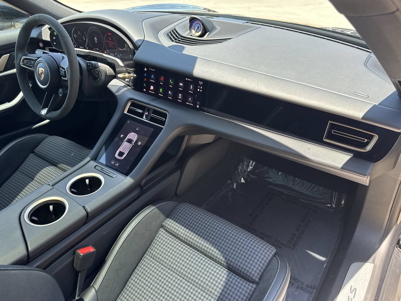 New 2025 Porsche Taycan 4S AWD/4WD image 28