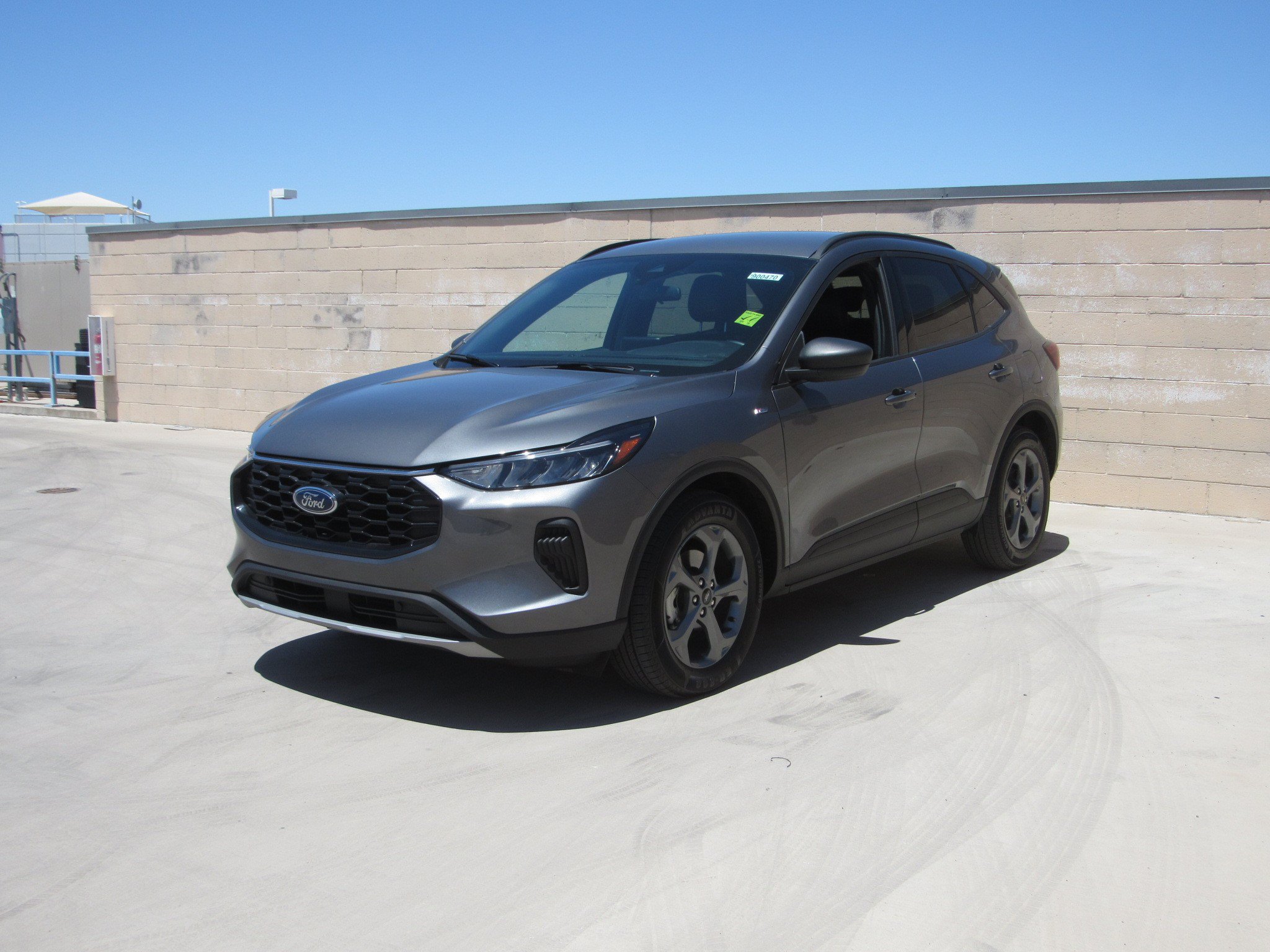 Used 2025 Ford Escape ST-Line FWD image 1