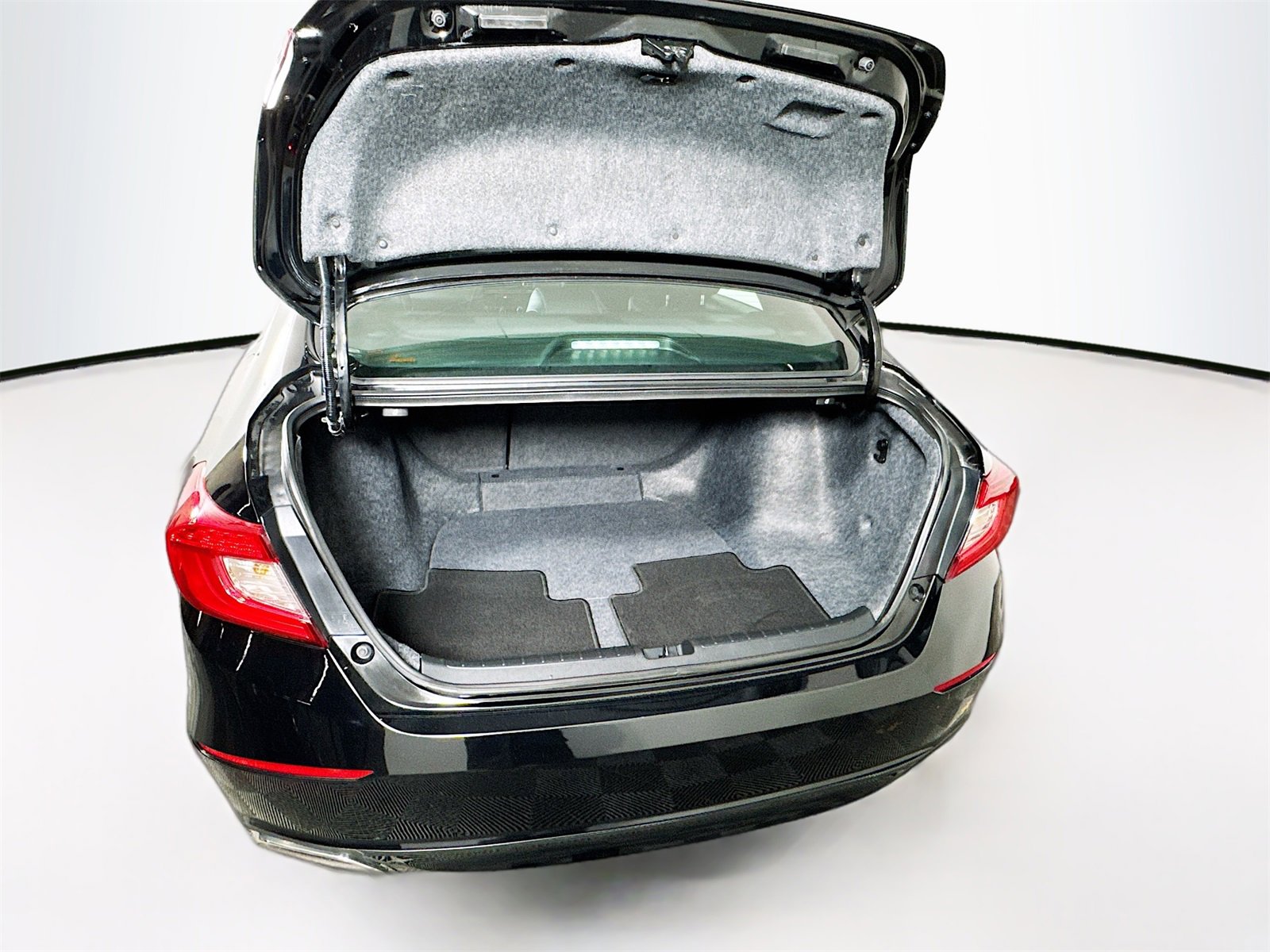 Used 2020 Honda Accord Sport image 21